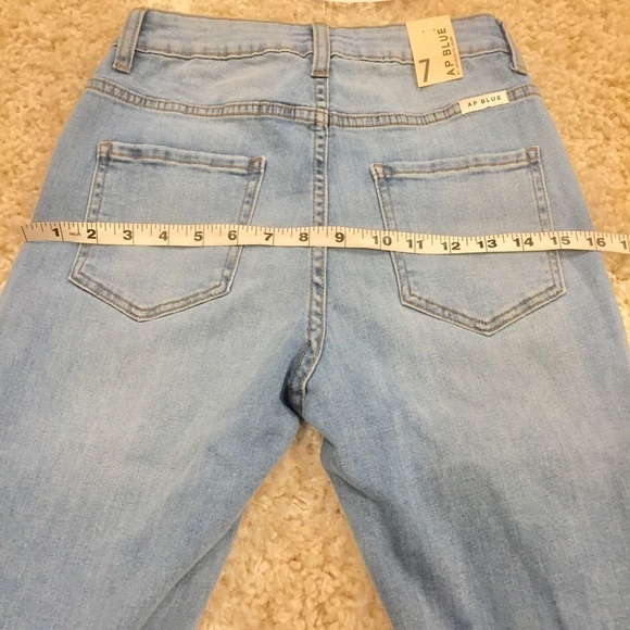 Aphrodite High-Rise Destructed Stretch Skinny Jean - Picture 9 of 16